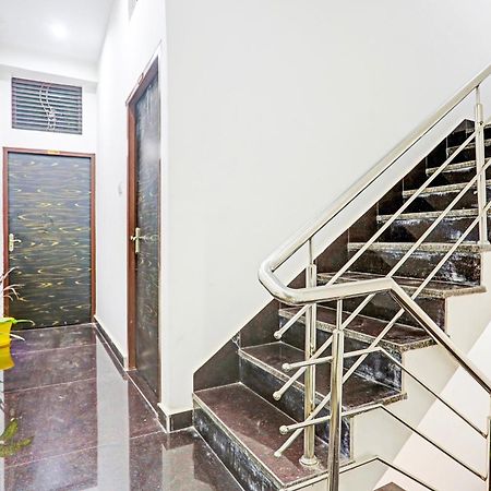 Hotel O The Maruti Paying Guest House 瓦拉纳西 外观 照片