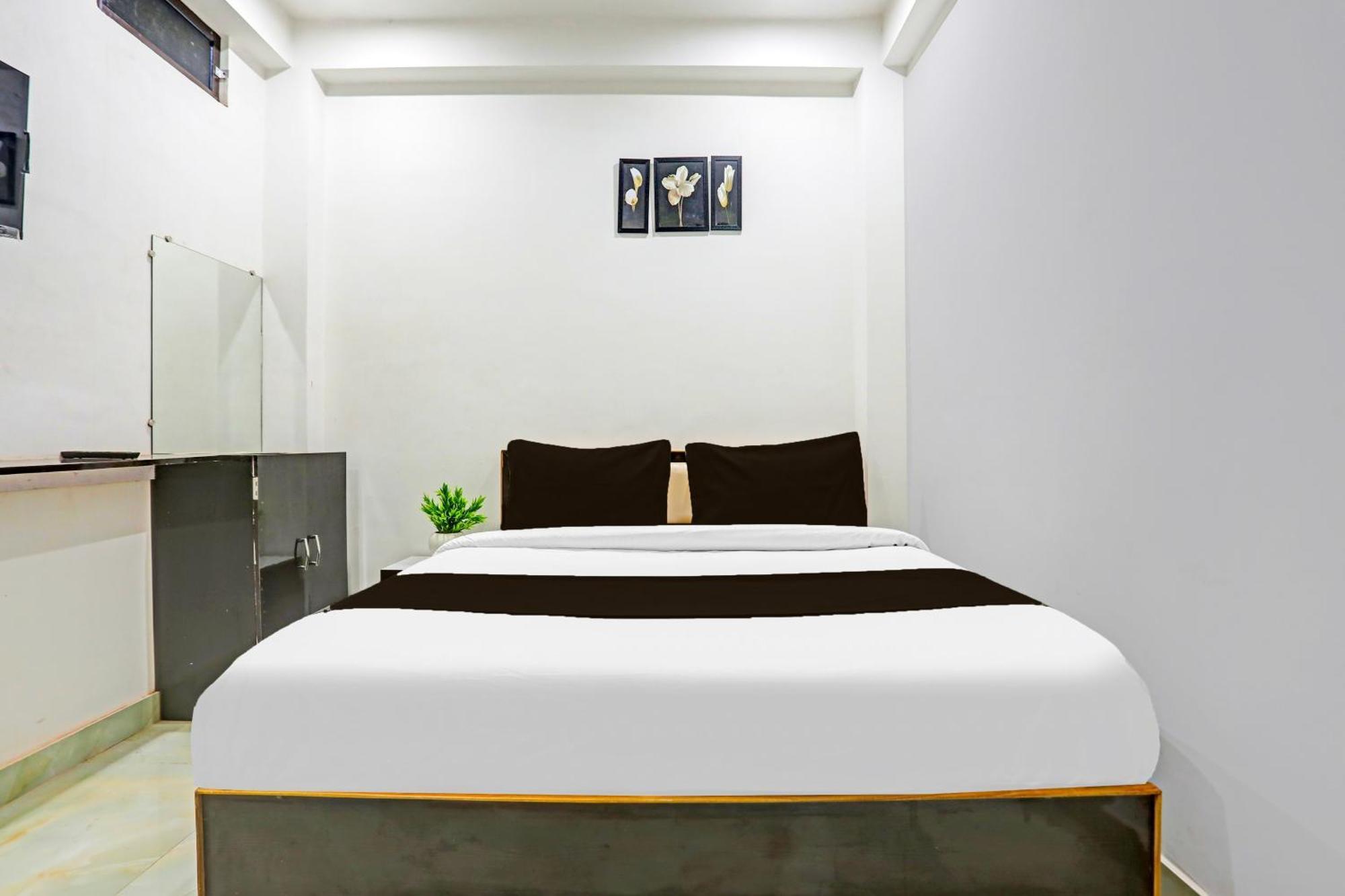 Hotel O The Maruti Paying Guest House 瓦拉纳西 外观 照片
