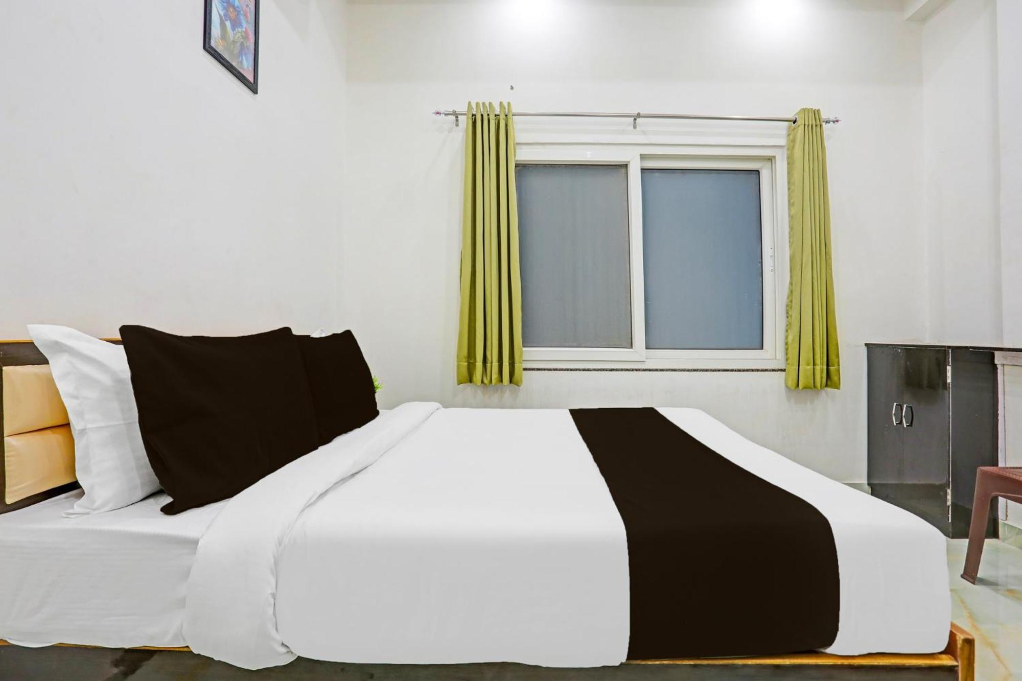 Hotel O The Maruti Paying Guest House 瓦拉纳西 外观 照片