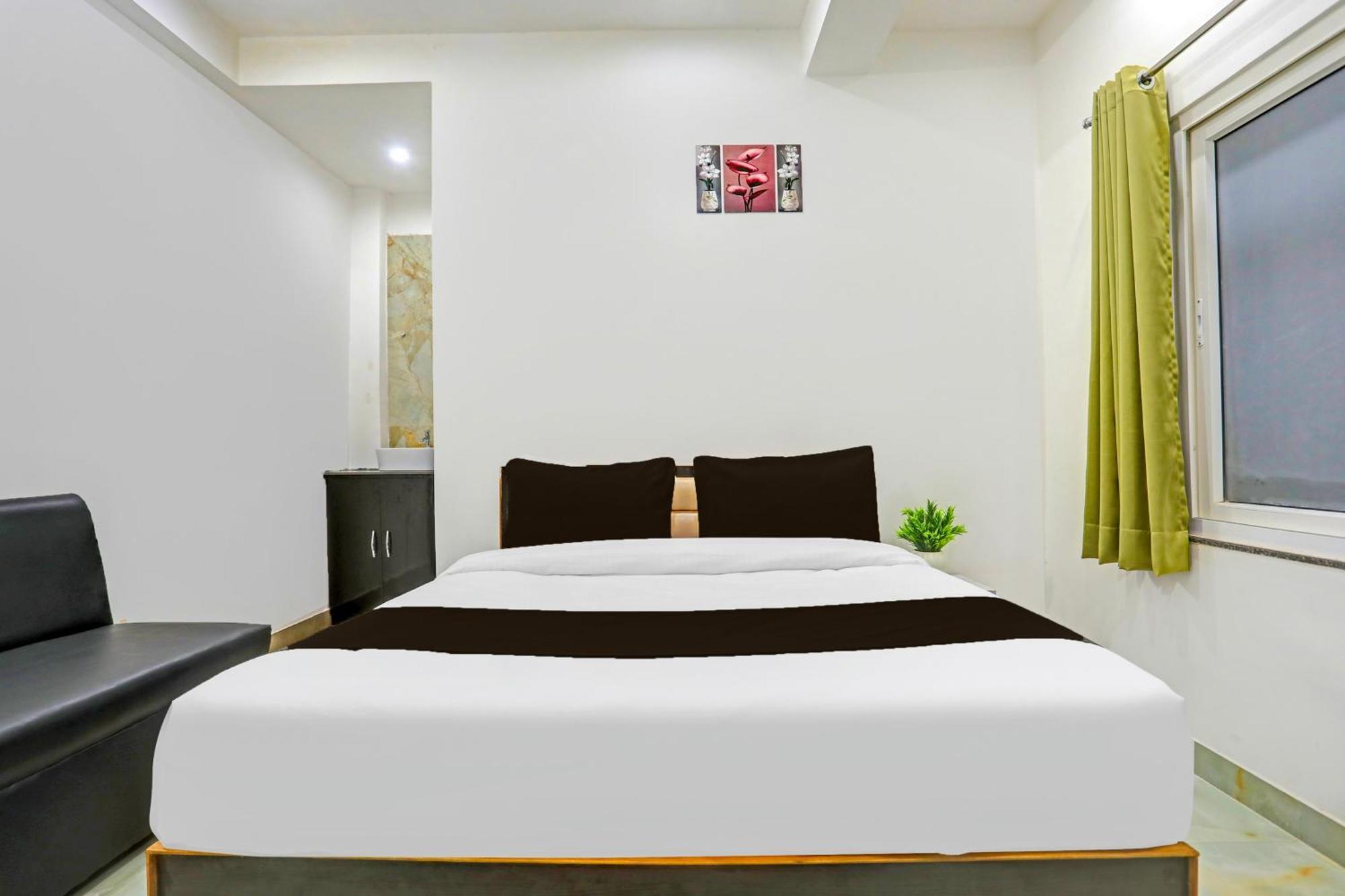 Hotel O The Maruti Paying Guest House 瓦拉纳西 外观 照片