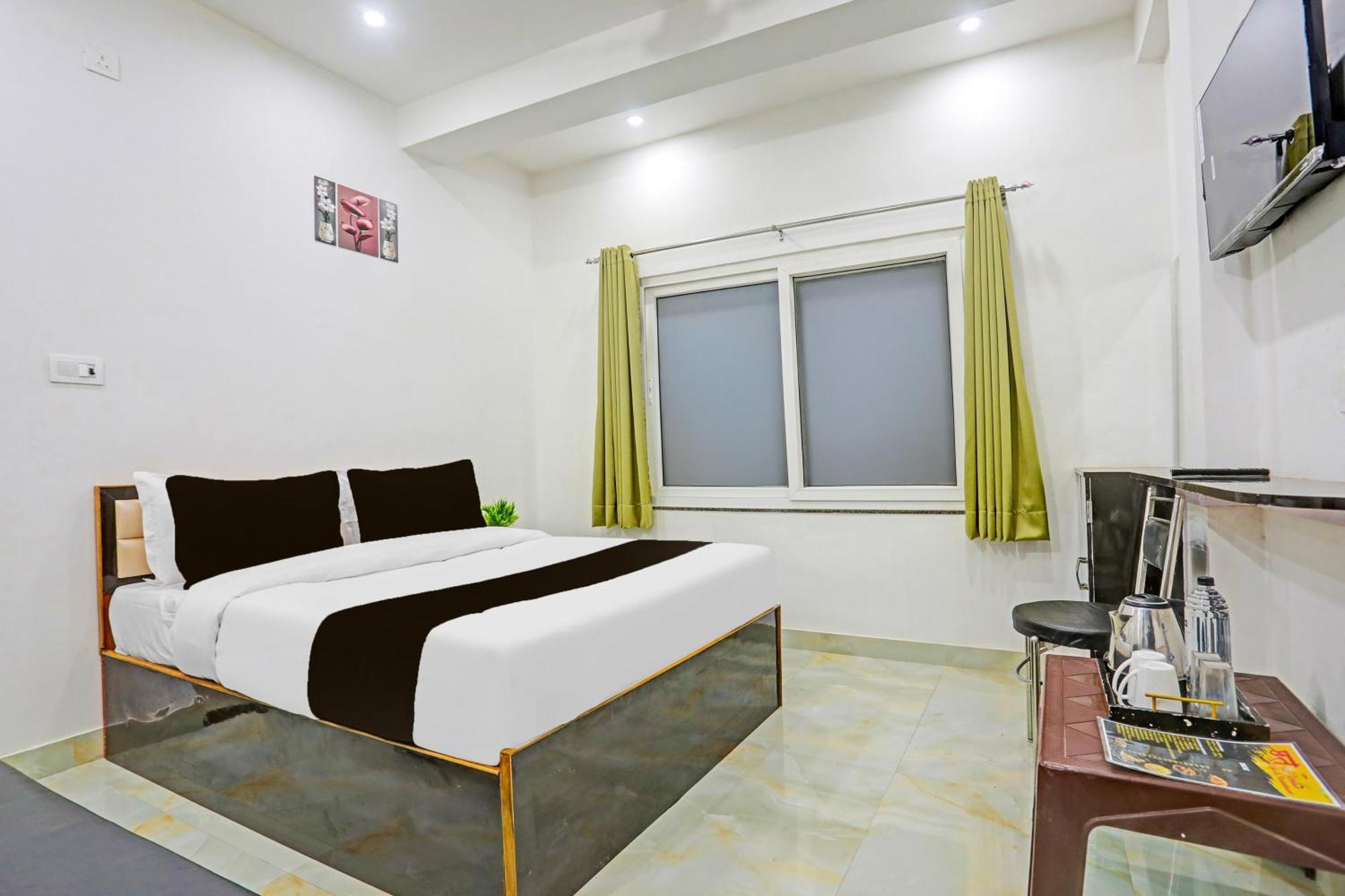 Hotel O The Maruti Paying Guest House 瓦拉纳西 外观 照片