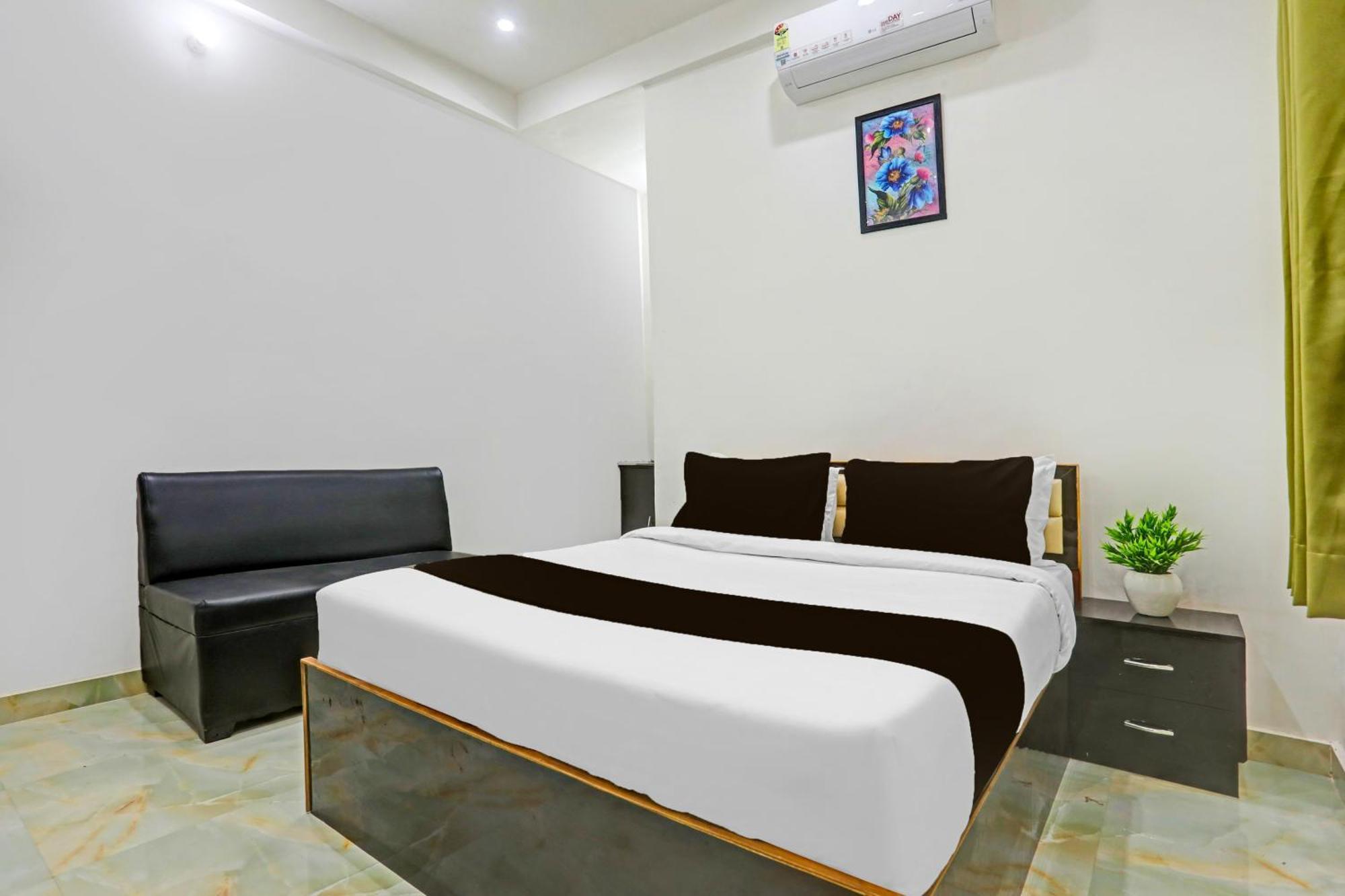 Hotel O The Maruti Paying Guest House 瓦拉纳西 外观 照片