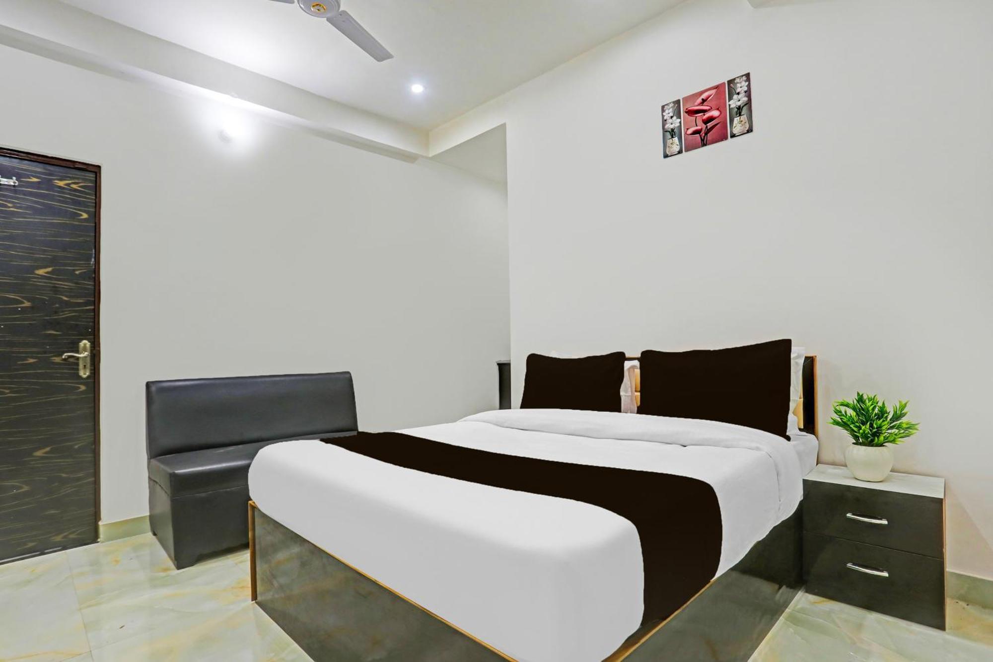 Hotel O The Maruti Paying Guest House 瓦拉纳西 外观 照片