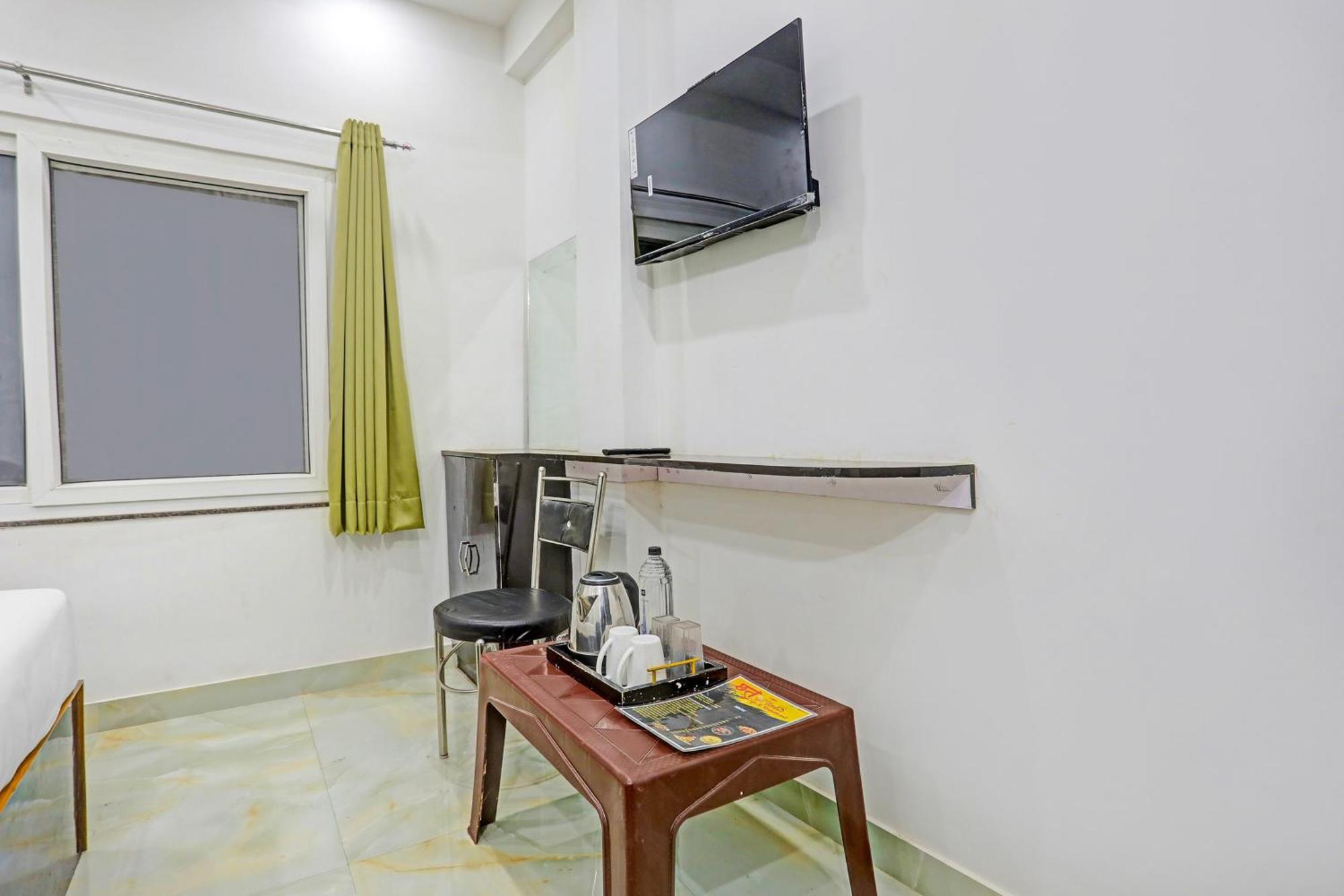 Hotel O The Maruti Paying Guest House 瓦拉纳西 外观 照片