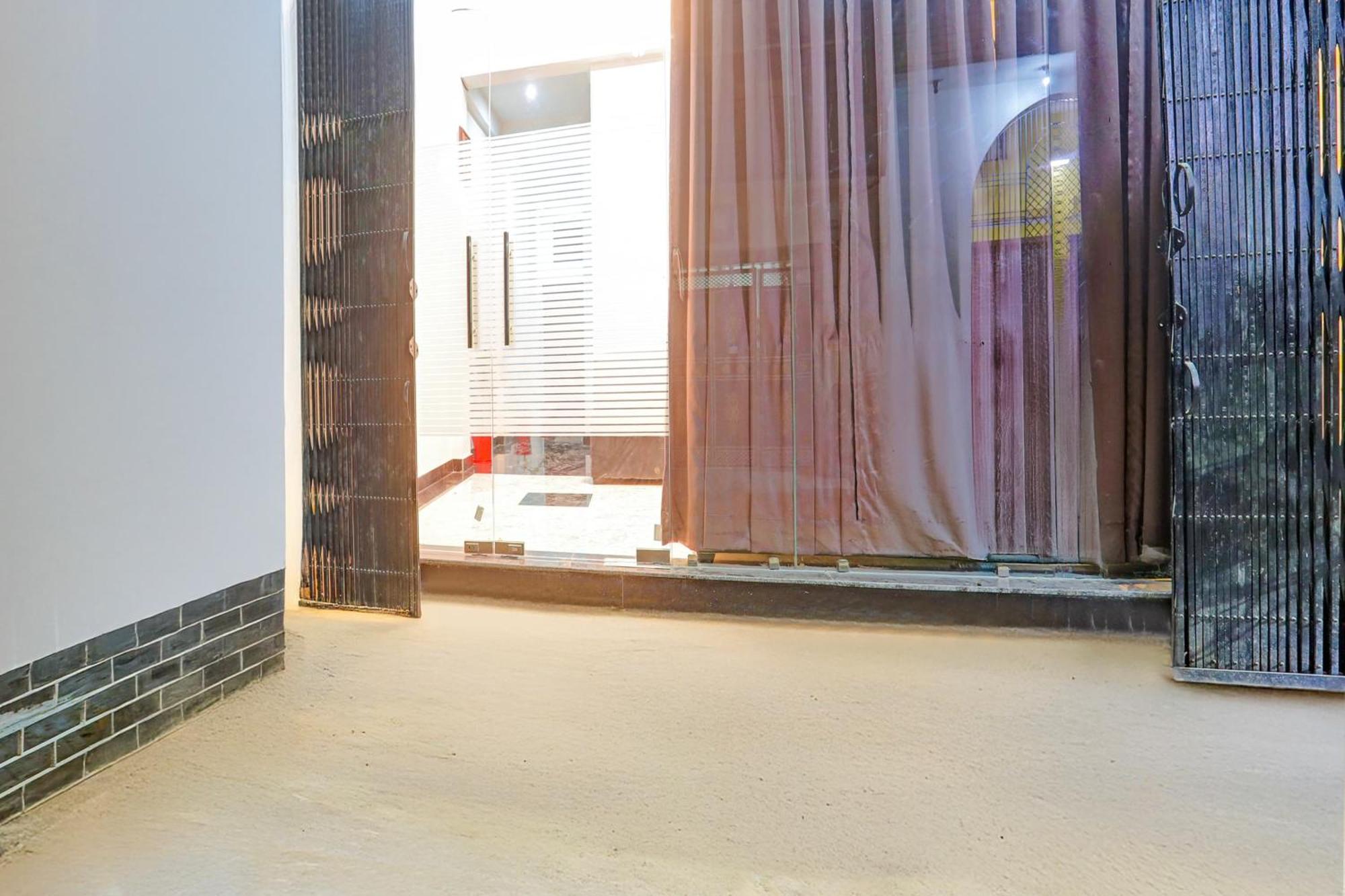 Hotel O The Maruti Paying Guest House 瓦拉纳西 外观 照片